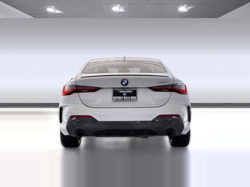 Used 2023 BMW 430i Coupe w/ M Sport Package image 9