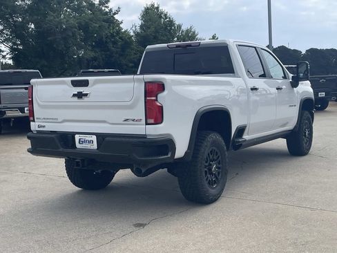 New 2026 Chevrolet Silverado 2500 ZR2 AWD/4WD image 4