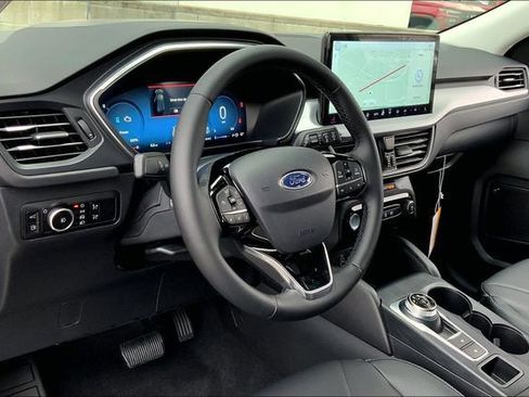 New 2025 Ford Escape SE w/ PHEV Premium Package image 6