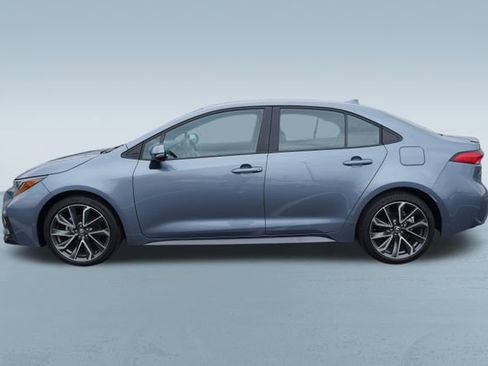 Used 2022 Toyota Corolla SE w/ Carpet Mat Package (TMS) image 4
