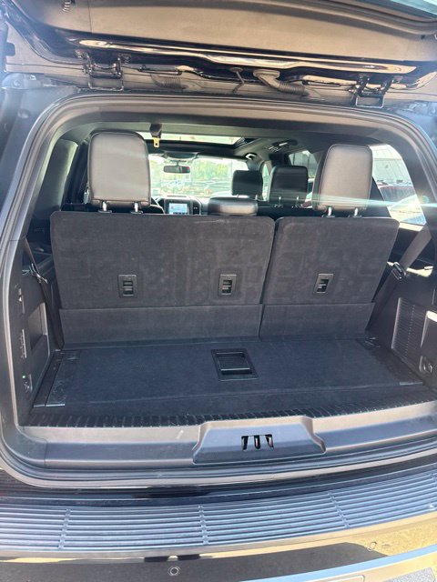 Used 2020 Ford Expedition Limited w/ Equipment Group 302A RWD image 10