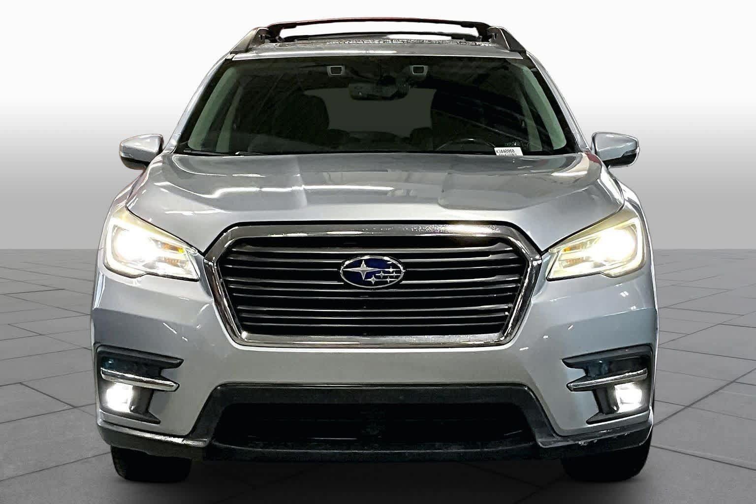 Used 2019 Subaru Ascent Limited w/ Popular Package #3 AWD/4WD image 3