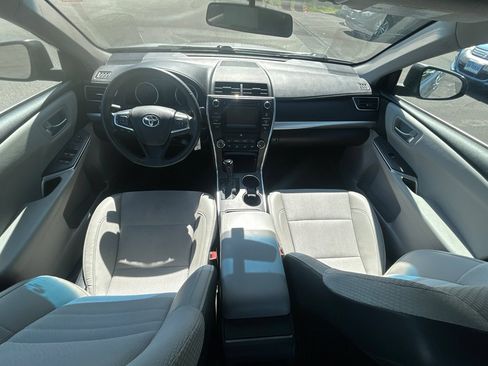 Used 2016 Toyota Camry SE FWD image 13