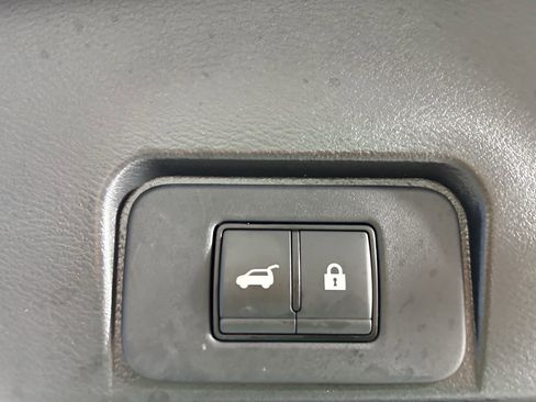 Certified 2023 Nissan Rogue SL w/ SL Premium Package image 18