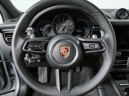 New 2026 Porsche Macan AWD image 10