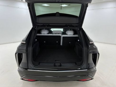 Certified 2023 Cadillac Lyriq AWD image 17