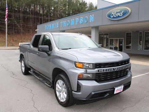 Used 2020 Chevrolet Silverado 1500 Custom w/ Custom Convenience Package image 1