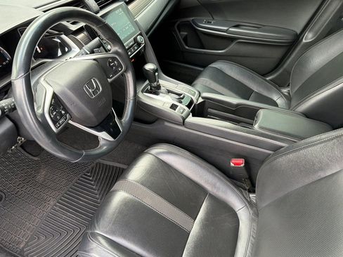 Used 2020 Honda Civic Touring image 9