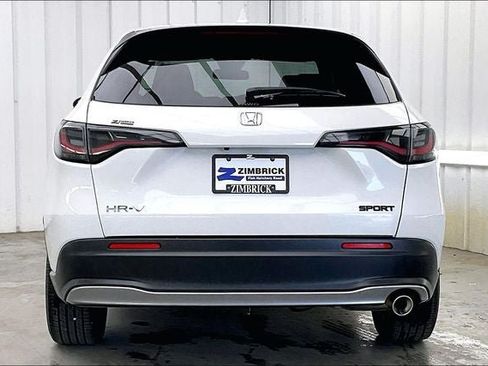 Certified 2024 Honda HR-V Sport image 4