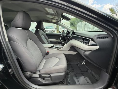 Used 2022 Toyota Camry LE FWD image 26