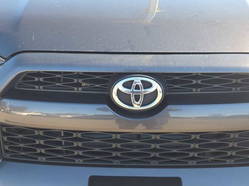 Used 2018 Toyota 4Runner SR5 image 12