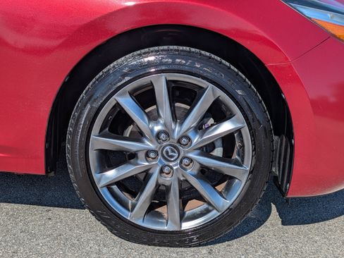 Used 2018 MAZDA MAZDA3 Touring image 13