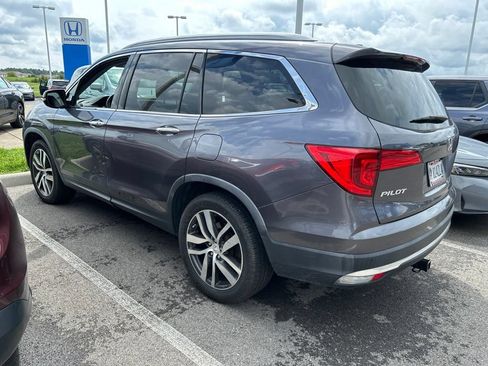 Used 2017 Honda Pilot Touring image 4