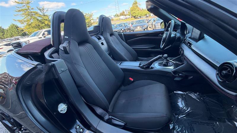 Used 2018 MAZDA MX-5 Miata Club RWD image 7