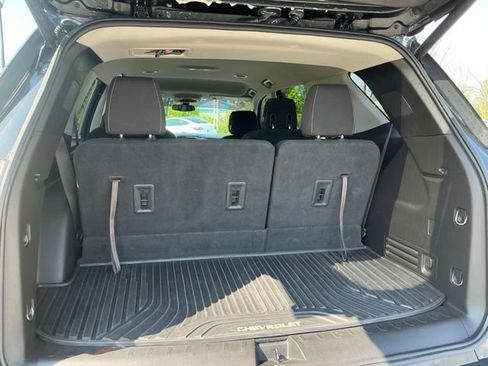 Used 2018 Chevrolet Traverse LT FWD image 11