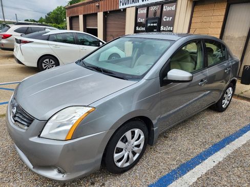 Used 2008 Nissan Sentra 2.0 S w/ Convenience Plus Pkg FWD image 2