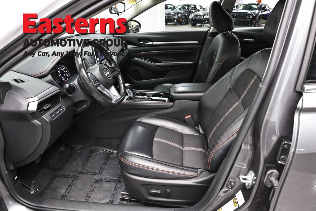 Used 2023 Nissan Altima 2.5 SR FWD image 16