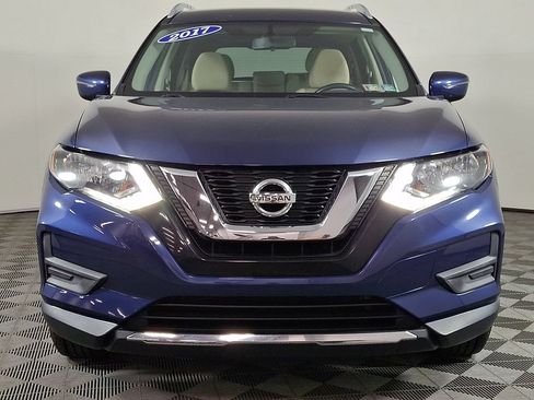 Used 2017 Nissan Rogue SV AWD/4WD image 5