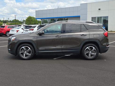 Used 2020 GMC Terrain SLT FWD image 14