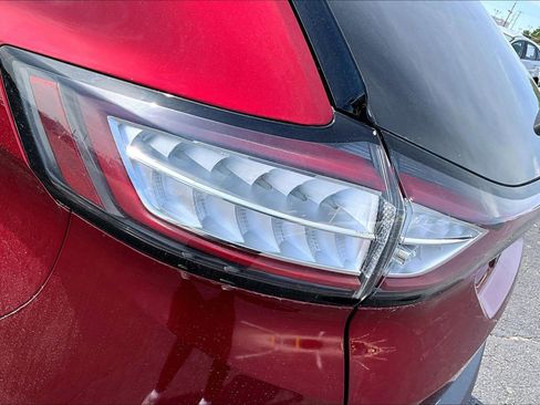 Used 2018 Ford Edge Titanium w/ Equipment Group 301A FWD image 28