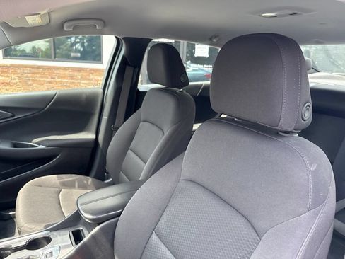Used 2024 Chevrolet Malibu LT FWD image 3