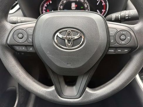 Used 2025 Toyota RAV4 XLE AWD/4WD image 24