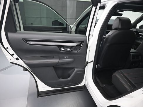 Used 2025 Honda CR-V Sport Touring image 10