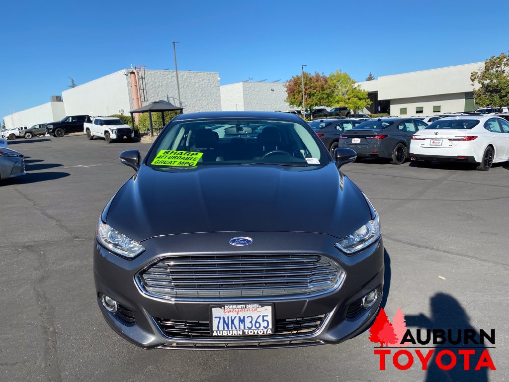 Used 2016 Ford Fusion Energi Titanium FWD image 2