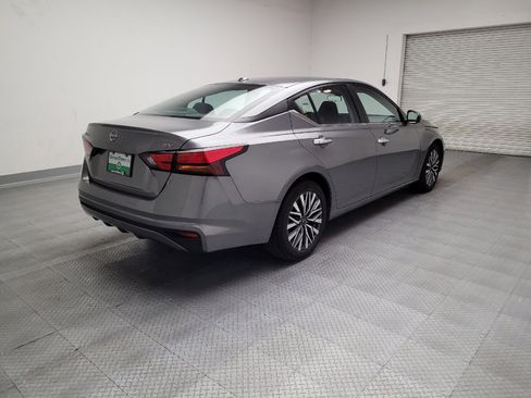 Used 2023 Nissan Altima 2.5 SV image 9