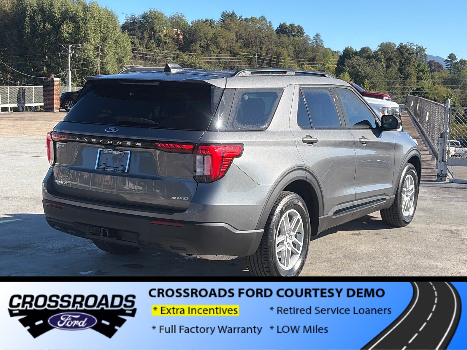 New 2026 Ford Explorer Active AWD/4WD image 3
