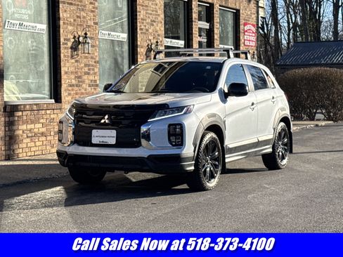 Used 2025 Mitsubishi Outlander Sport AWD image 1