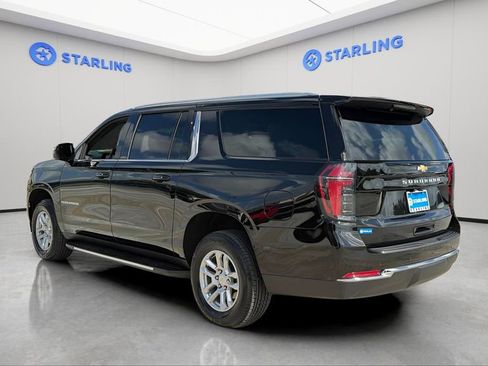 Certified 2025 Chevrolet Suburban LS RWD image 5