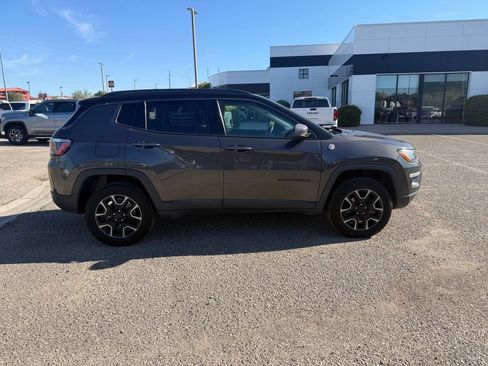 Used 2019 Jeep Compass Trailhawk w/ Leather Interior Group AWD/4WD image 4