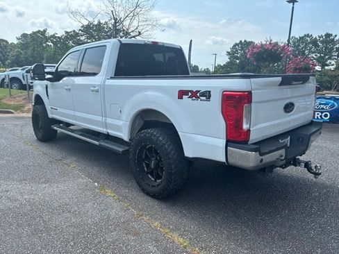 Used 2018 Ford F250 Lariat w/ FX4 Off-Road Package AWD/4WD image 2