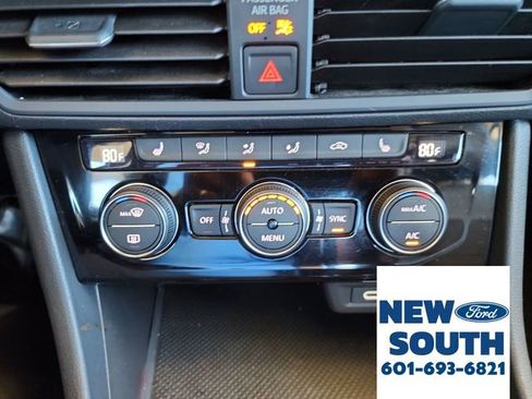 Used 2024 Volkswagen Jetta SE image 23