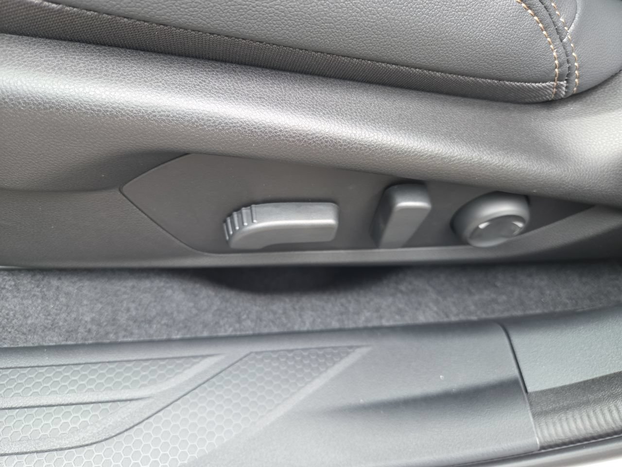 New 2026 Subaru Outback Limited XT AWD/4WD image 17