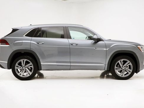 Used 2024 Volkswagen Atlas Cross Sport SEL R-Line image 3