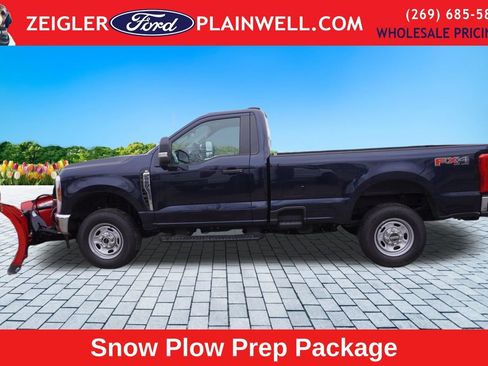 Used 2024 Ford F250 XL w/ FX4 Off-Road Package image 2