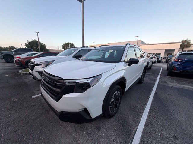 Used 2025 Subaru Forester AWD/4WD image 1