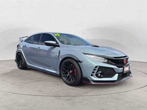 Used 2019 Honda Civic Type R image 1