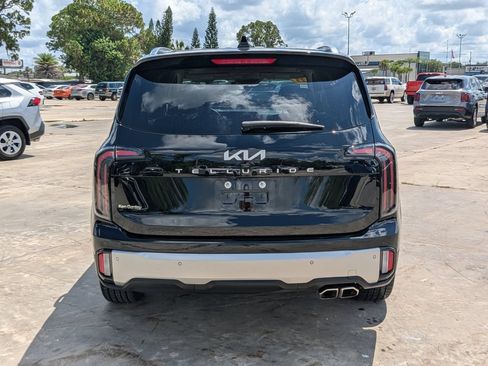 Used 2023 Kia Telluride EX w/ EX Captain's Chair Package FWD image 7