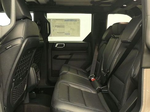 New 2026 Ford Bronco Badlands AWD/4WD image 10