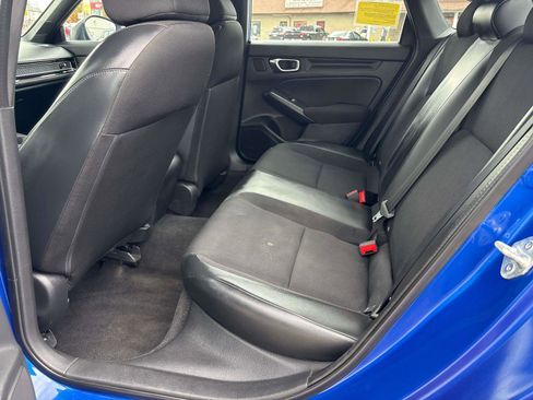 Used 2022 Honda Civic Sport image 9