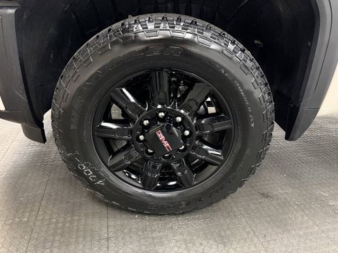 New 2026 GMC Sierra 2500 AT4 image 10