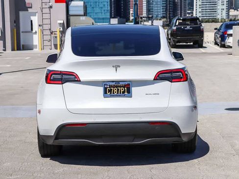 Used 2021 Tesla Model Y Long Range AWD/4WD image 5