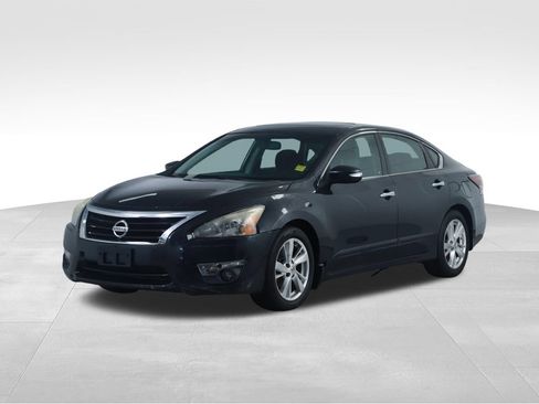 Used 2015 Nissan Altima 2.5 SV w/ Convenience Package FWD image 8