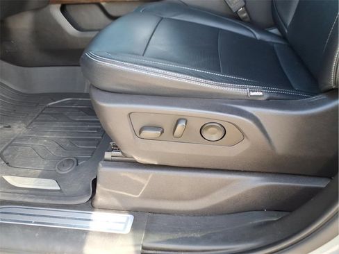 Used 2024 GMC Sierra 1500 Elevation image 18