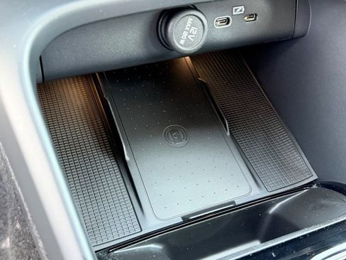 New 2026 Volvo XC40 B5 Plus w/ Protection Package Premier image 26