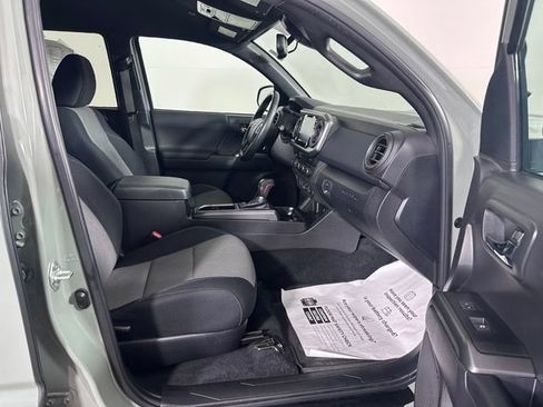 Used 2023 Toyota Tacoma TRD Sport w/ Black Out Package (TMS) AWD/4WD image 10