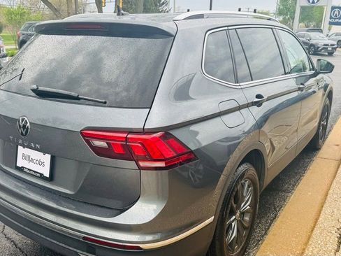 Certified 2024 Volkswagen Tiguan SE w/ MDO Package, Three-Row FWD image 4